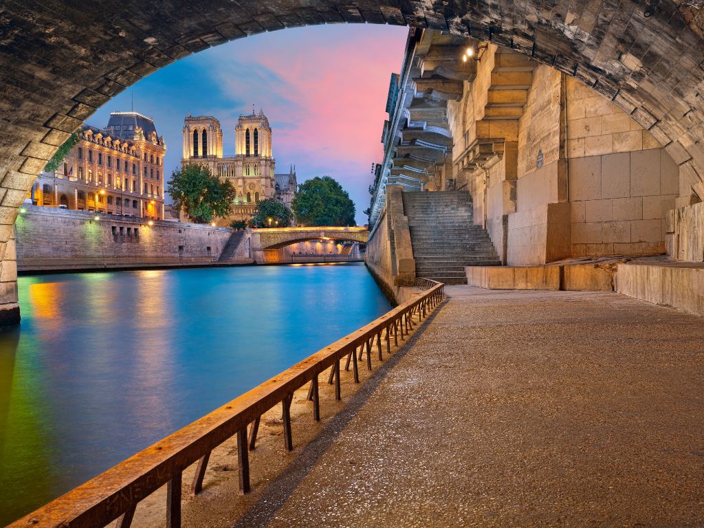 A romantic escape along the Seine River, making dreams come true in Paris